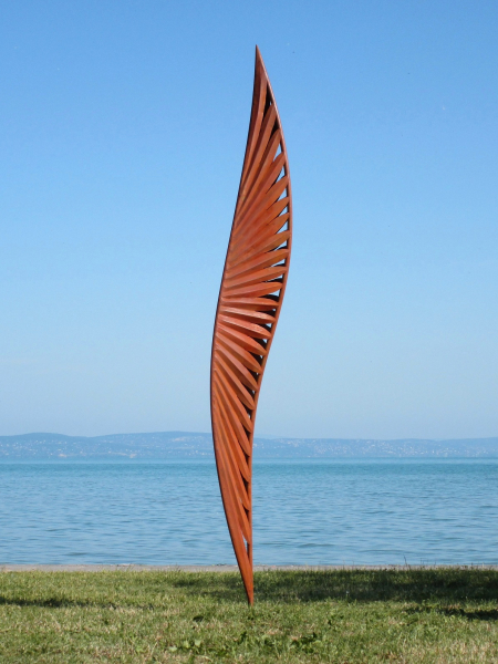 Huge feather garden artwork rusty